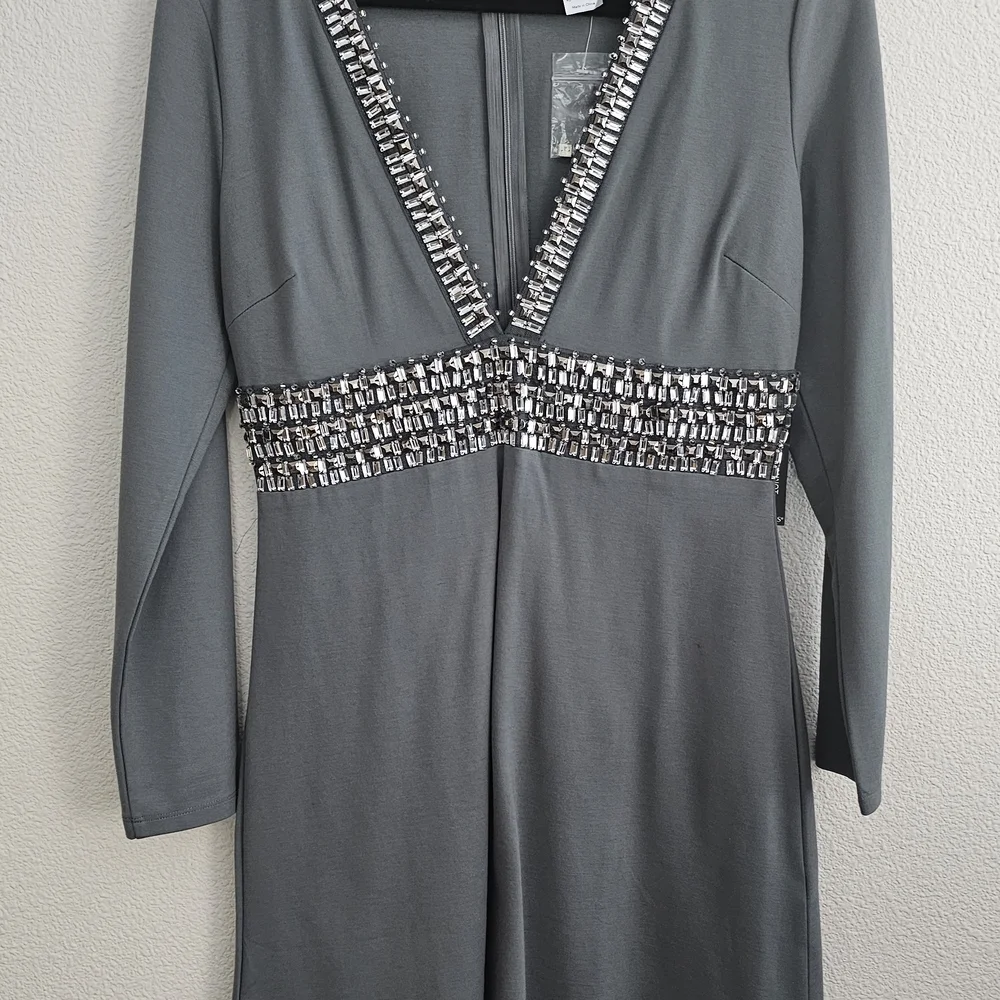VENUS NWT Dress 8 Gray Long Sleeve Plunge Babydoll - Picture 10 of 10